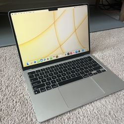 2024 13.6” Macbook Air M3/16GB RAM/512GB SSD Storage/Charger/Box Apple Laptop Computer