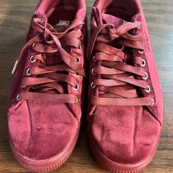 Puma Clyde Suede/Velvet Burgundy 8.5 - BRAND NEW Never worn