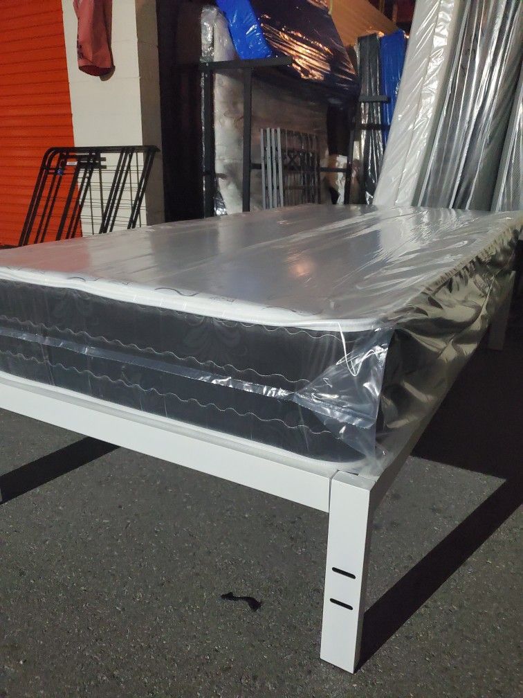 Full Size New Thick Bed Can Deliver