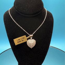 # 87- Stunning Heart Moissanite Pendant Necklace - 1 Carat Total