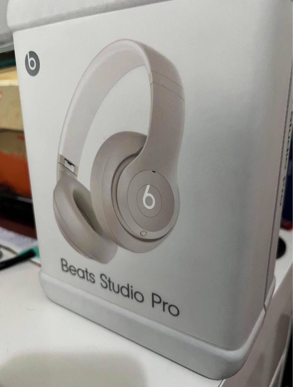Beats Studio Pro - Wireless Bluetooth Noise Cancelling Headphones - Personalized Spatial Audio, USB