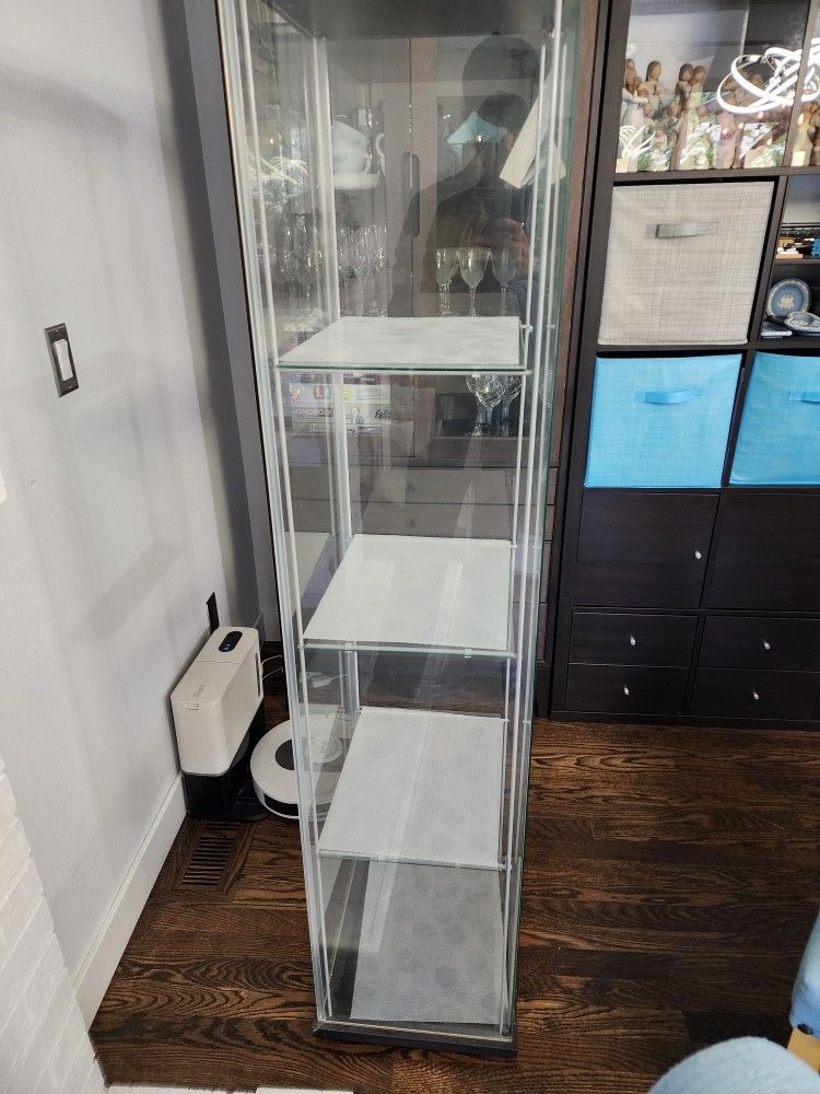2x Display Cases