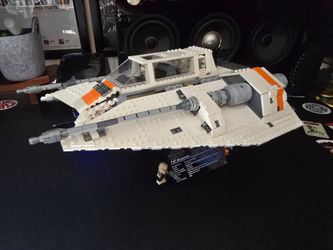 LEGO STAR WARS Ultimate Collector's Series Snowspeeder Vehicle  RARE RETIRED SET (75144) Vintage Fully Assembled