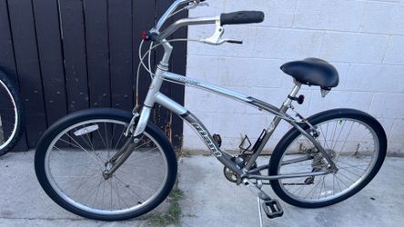 The Giant Simple 7 Beach Cruiser , Aluminum Frame , 26” thick slick tires