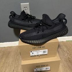 Adidas Yeezy Boost 350 V2 Onyx Brand New 