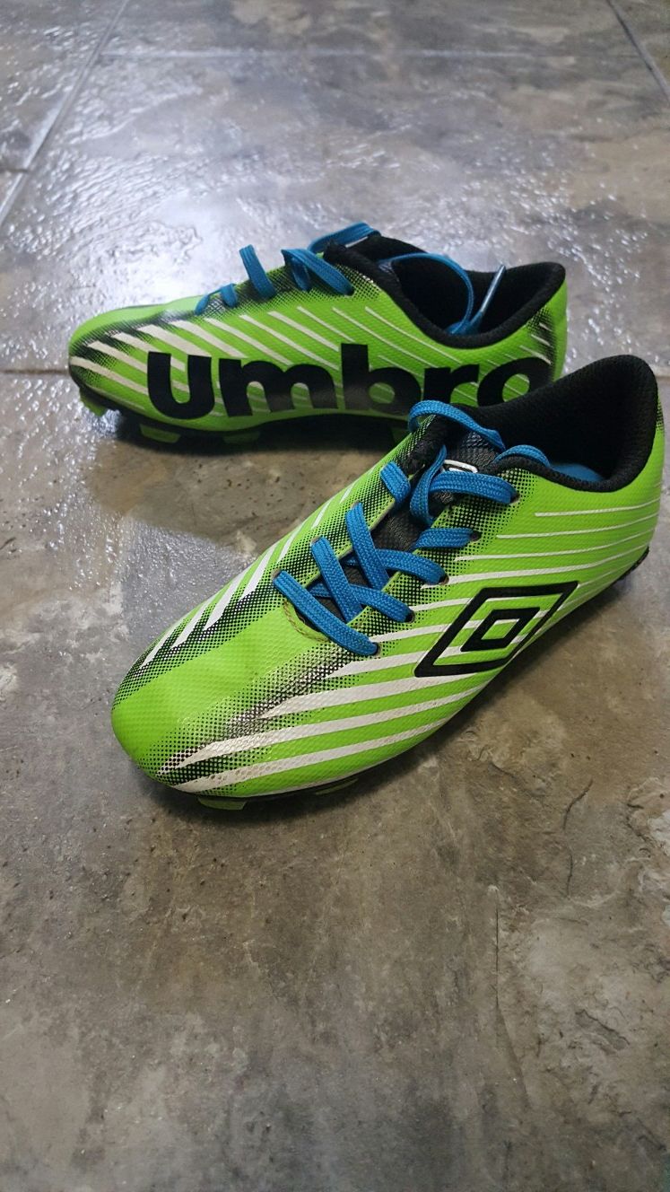 Umbro spikes