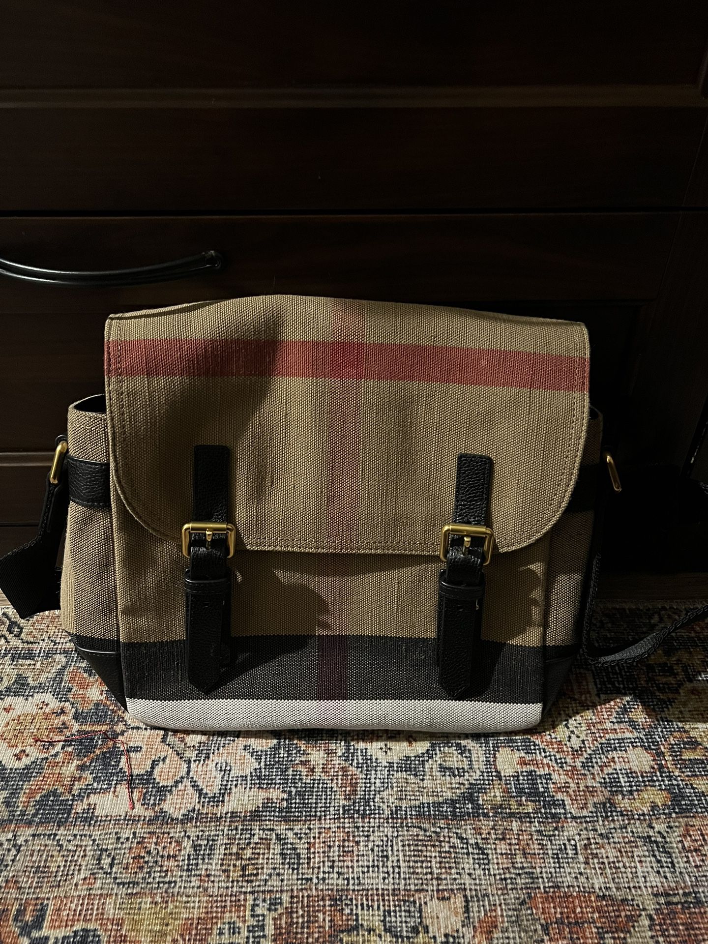 Burberry Canvas Mega Check Large Baildon Messenger Bag. Comes With Tag And Dust Bag. Retails $750, Selling For $500. Perfect Condition