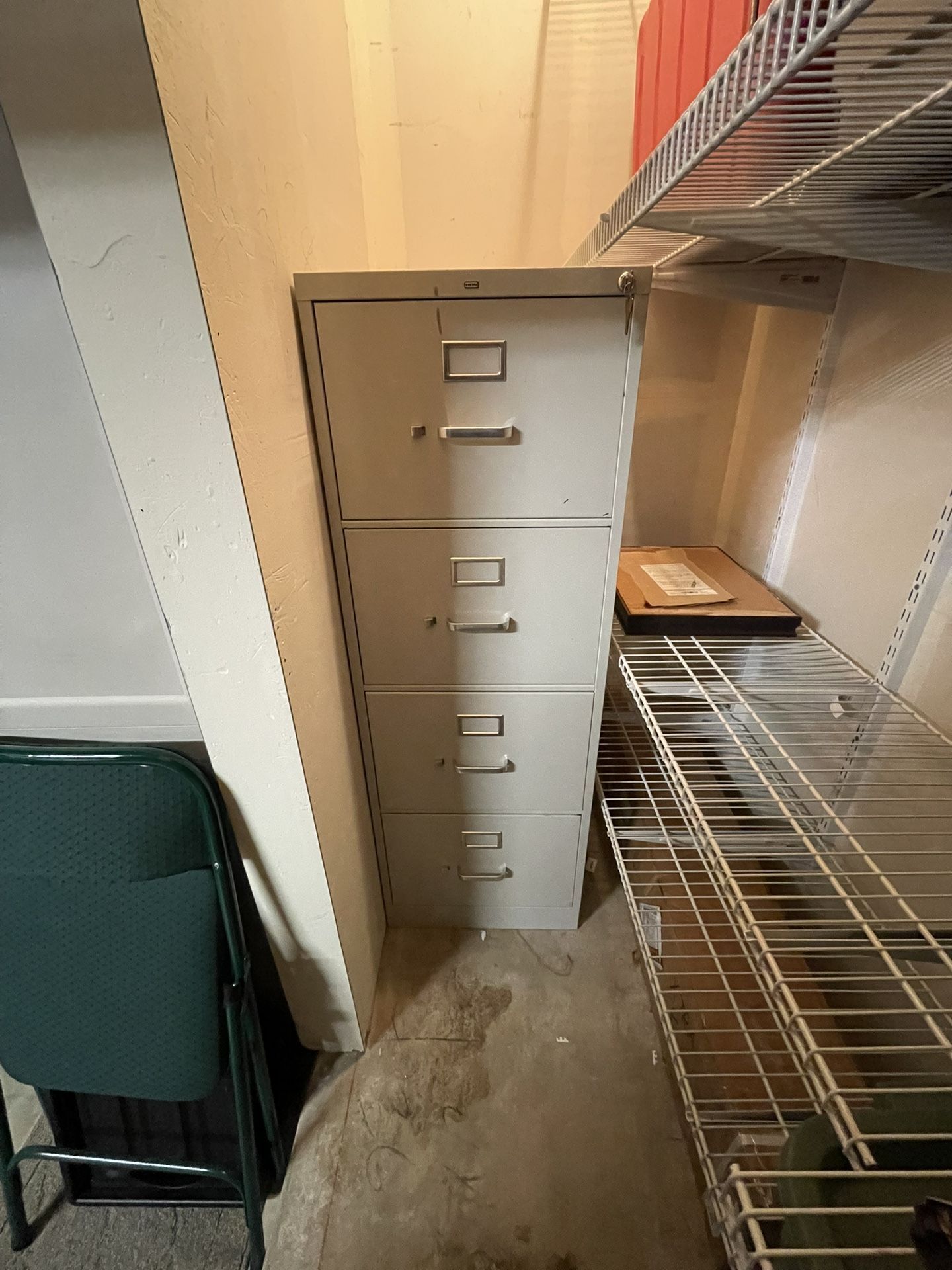 File Cabinet With Keys