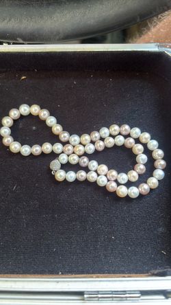 Freshwater Pearl Necklace w/ Sterling Silver magnetic clasp