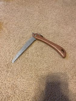 Folding saw