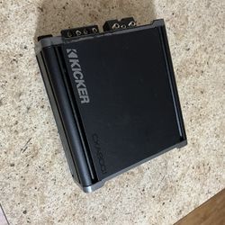 Kicker 800 Watt amplifier