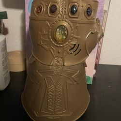Thanos Infinity Gauntlet