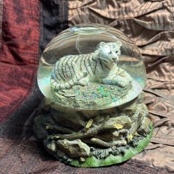 White Tiger Snow Globe. 