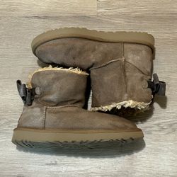 UGG Mini Bailey bow ll. 