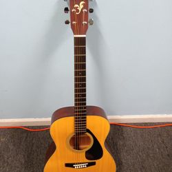 Yamaha fs online 311 acoustic guitar