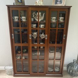 Curio China Cabinet