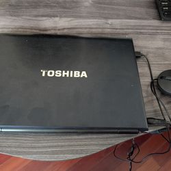 Toshiba Intel i5 laptop with DVD/CD drive, with free mouse