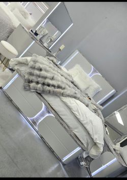 ✨️4pc Queen, King Bedrooms ✨️ Furniture Sectionals, Dining Avail