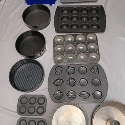 Assorted Bakeware.