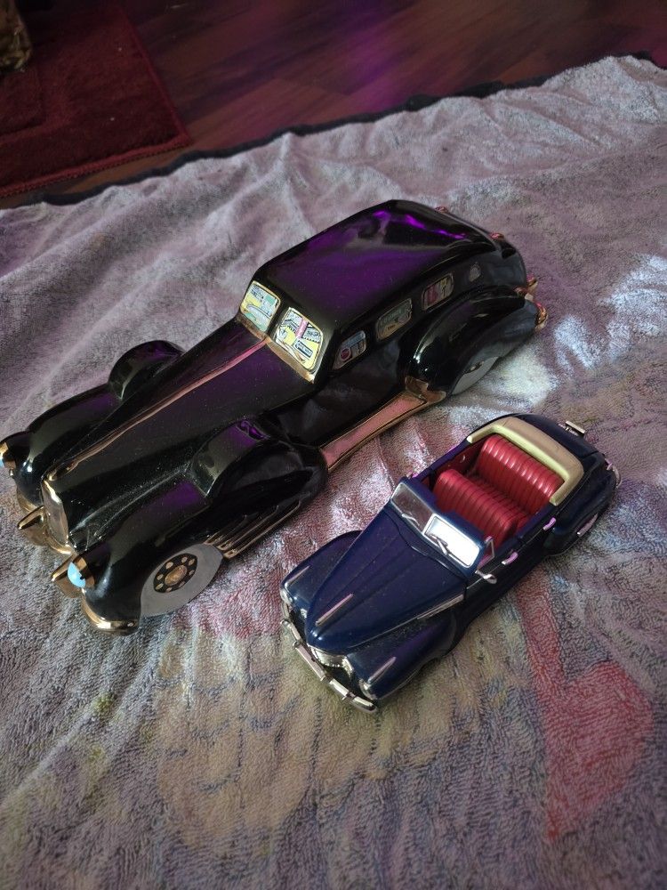 2 Model Cars For Sale $20