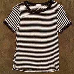 Black And White Stripped Top 