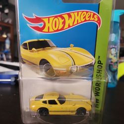 2013 Hot wheels yellow Toyota 2000 GT moc