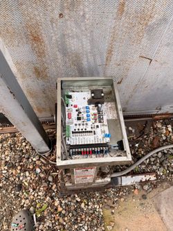 Electric gate stops halfway or won’t close? Same-day help for motor
