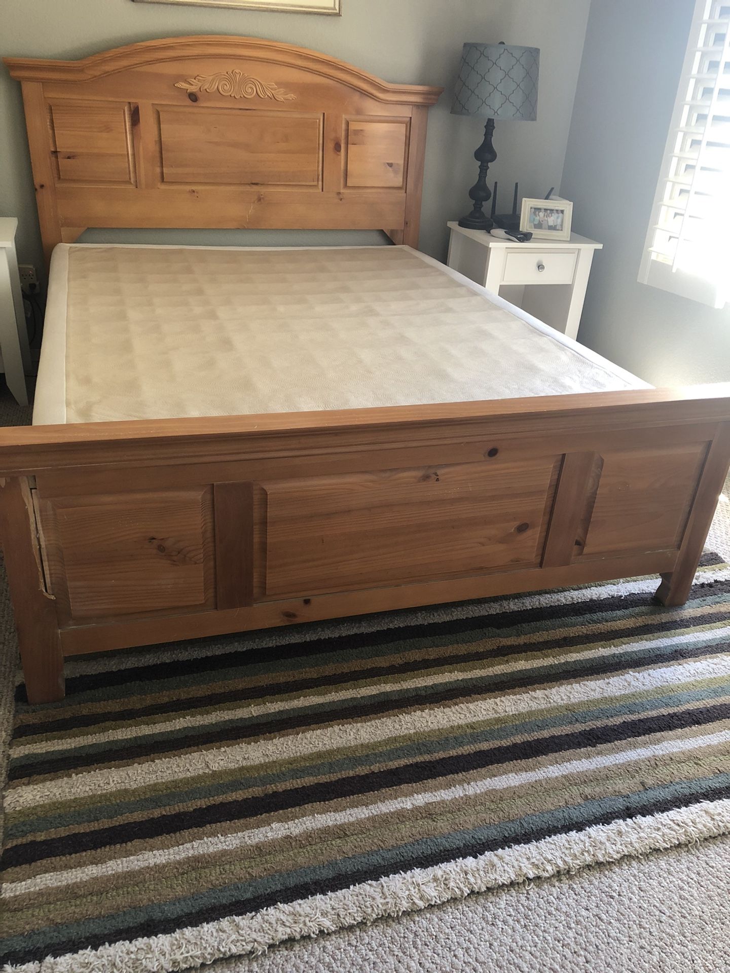 Broyhill Fontana Queen Headboard Footboard Frame for Sale in Cave Creek AZ OfferUp