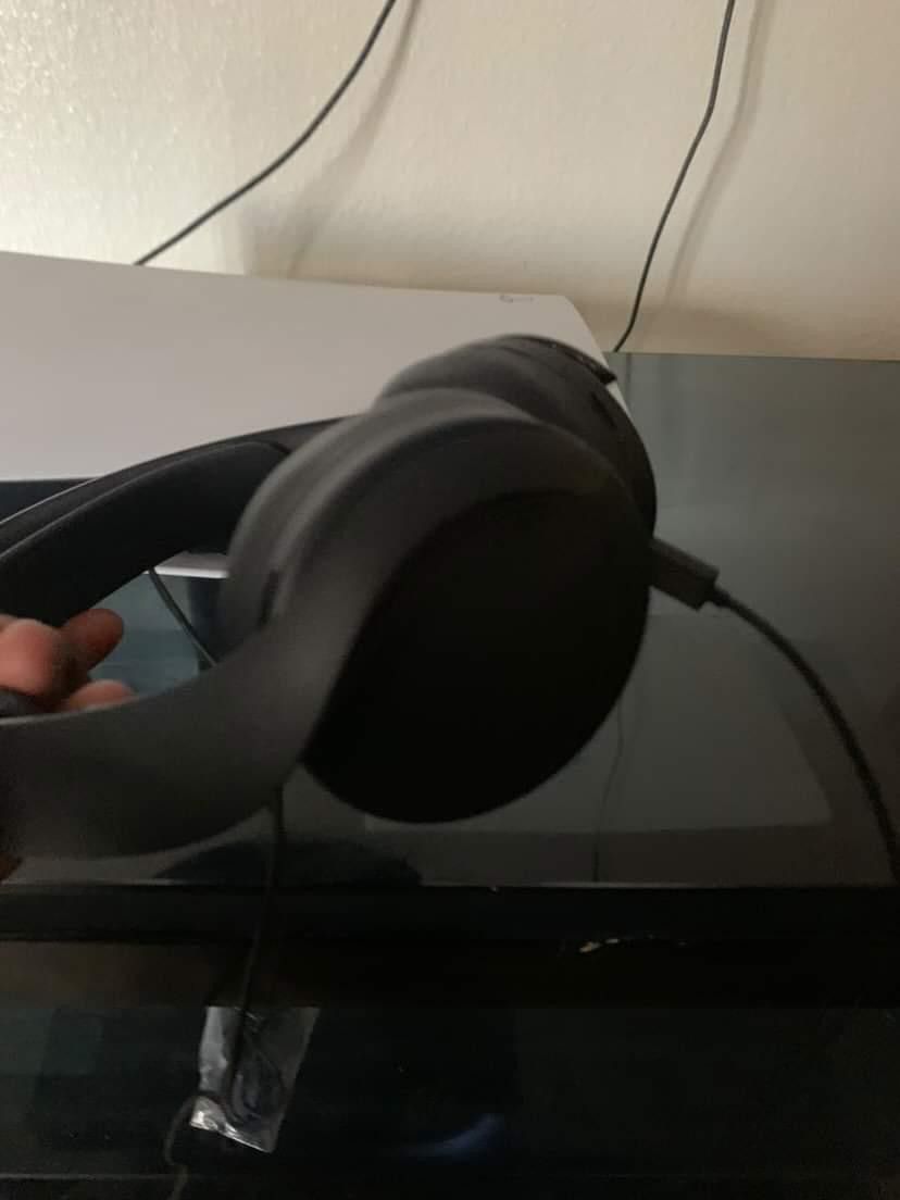 PS5 Digital And Sony Pulse headsets 