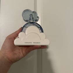 Ariana Grande Cloud Perfume