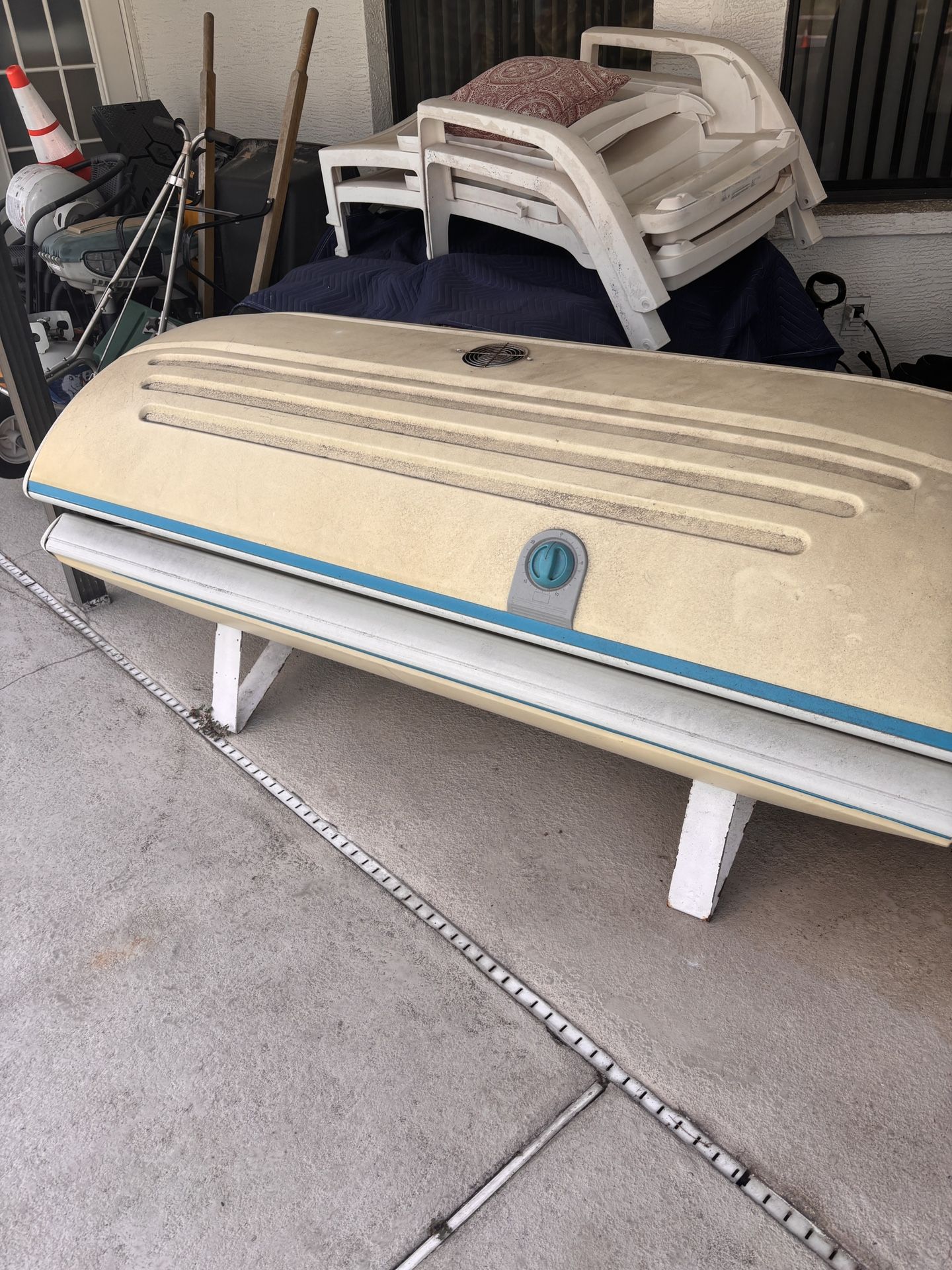 Sun Tanning Bed