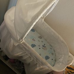 White Bassinet 