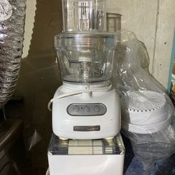 KitchenAid 12 cup Food Processor with Attachments Brand New