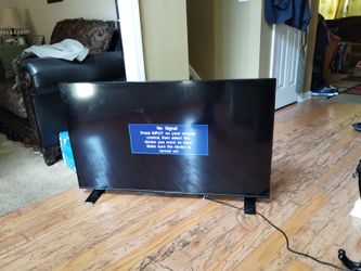 50 Inches TV Insignia Non Smart 