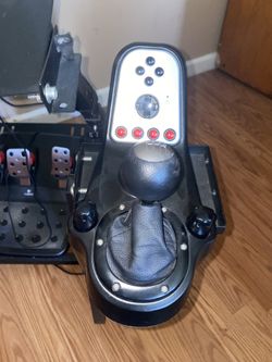 Logitech G27 Steering Wheel, Pedals, Shifter Set (Used) for Sale in  Jericho, NY - OfferUp