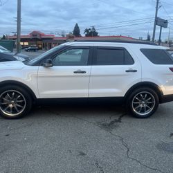 2016 Ford Explorer