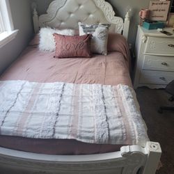 White Queen Bedroom Set