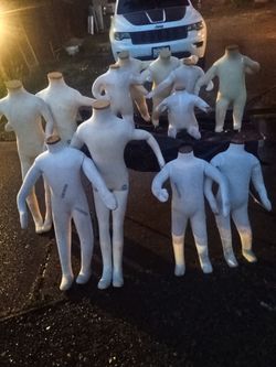 Clothes  making  mannequins.