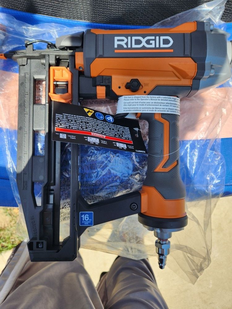 Ridgid Finish Nail Gun, 16 GA Straight Nail