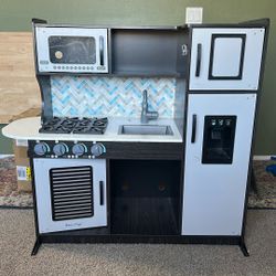 Melissa And Doug Play Kitchen 