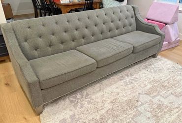 Tufted couch * could deliver