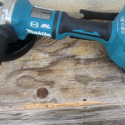 Makita grinder heavy duty tool only new