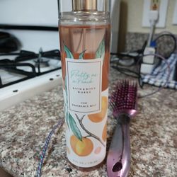 Pretty and peach find fragrance mist