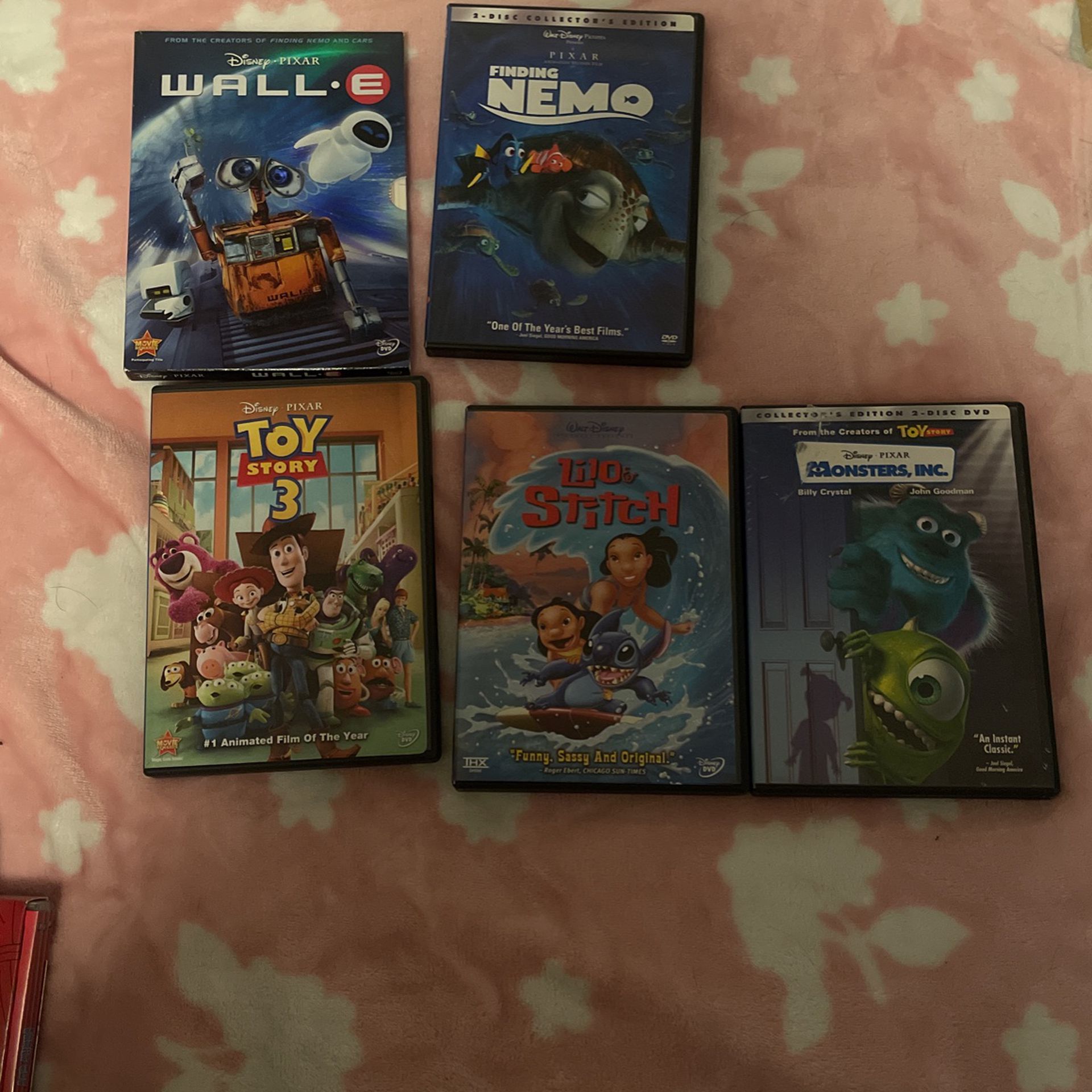5 Disney DVDs 