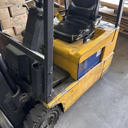 Forklift 