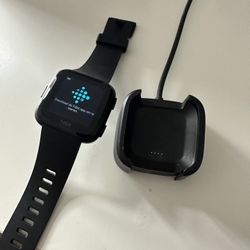 Fitbit Versa Smart Watch Bluetooth Fitness Tracker