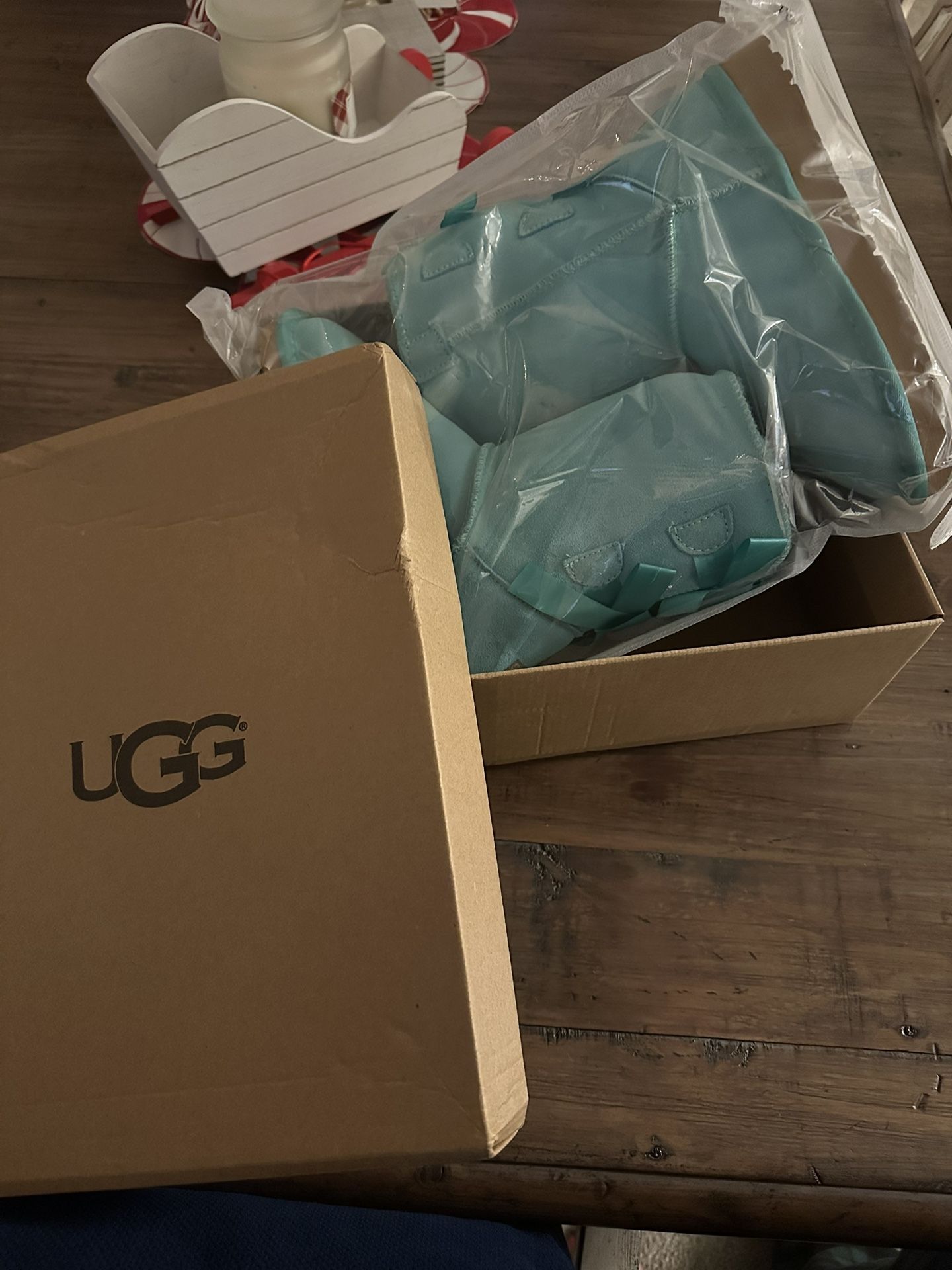 Girls Uggs 4