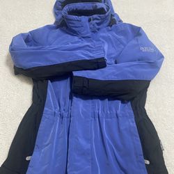 Women’s Med/LG $25.00 Snow Jacket 