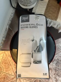 12 Ounce Everlast Powerlock Boxing Gloves