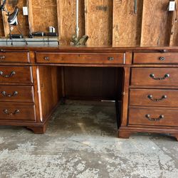 Hekman Desk
